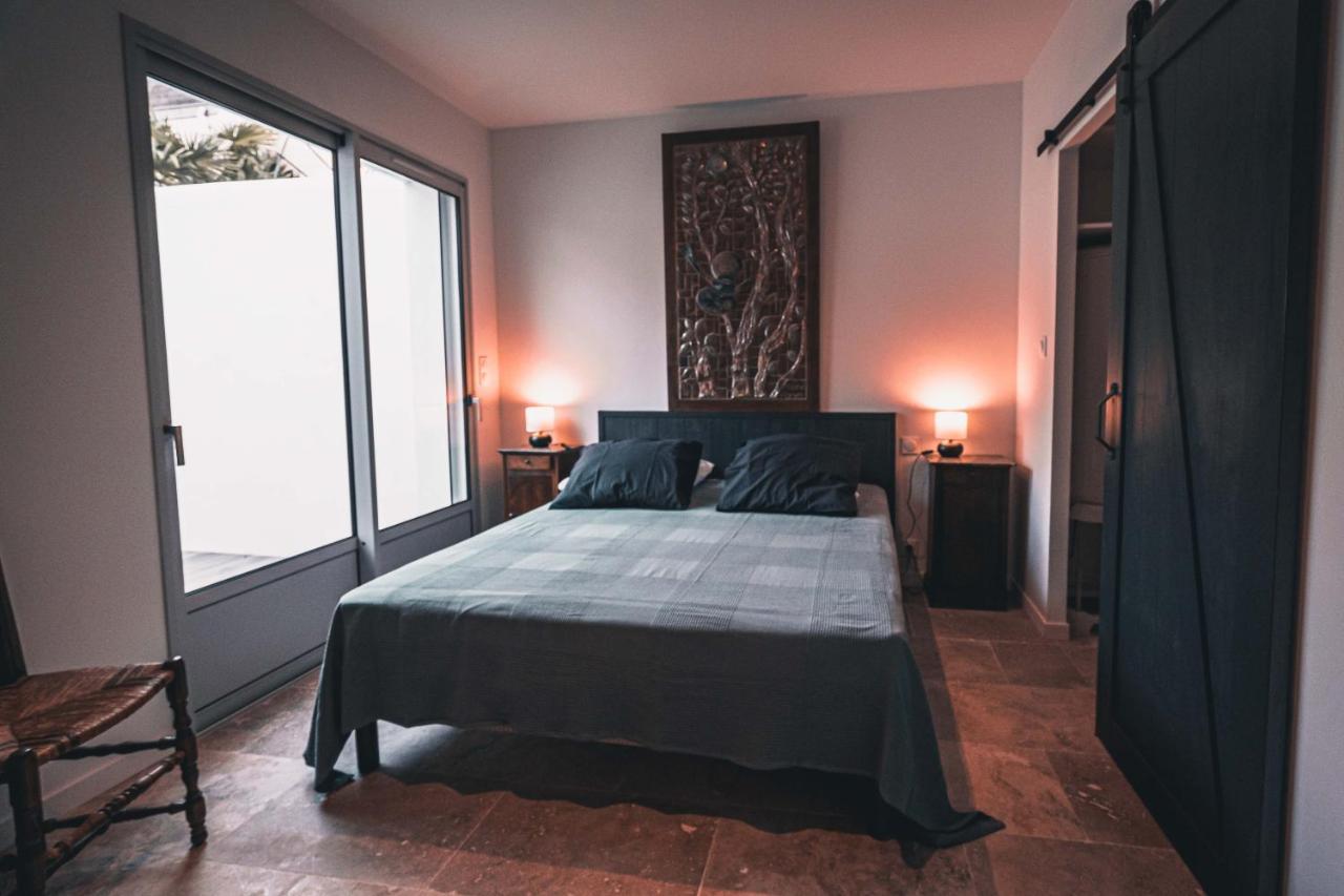 Appartement Avec Cour Privee Centre Ville Classe 4 Etoiles Remparts 1 لا روشيل المظهر الخارجي الصورة
