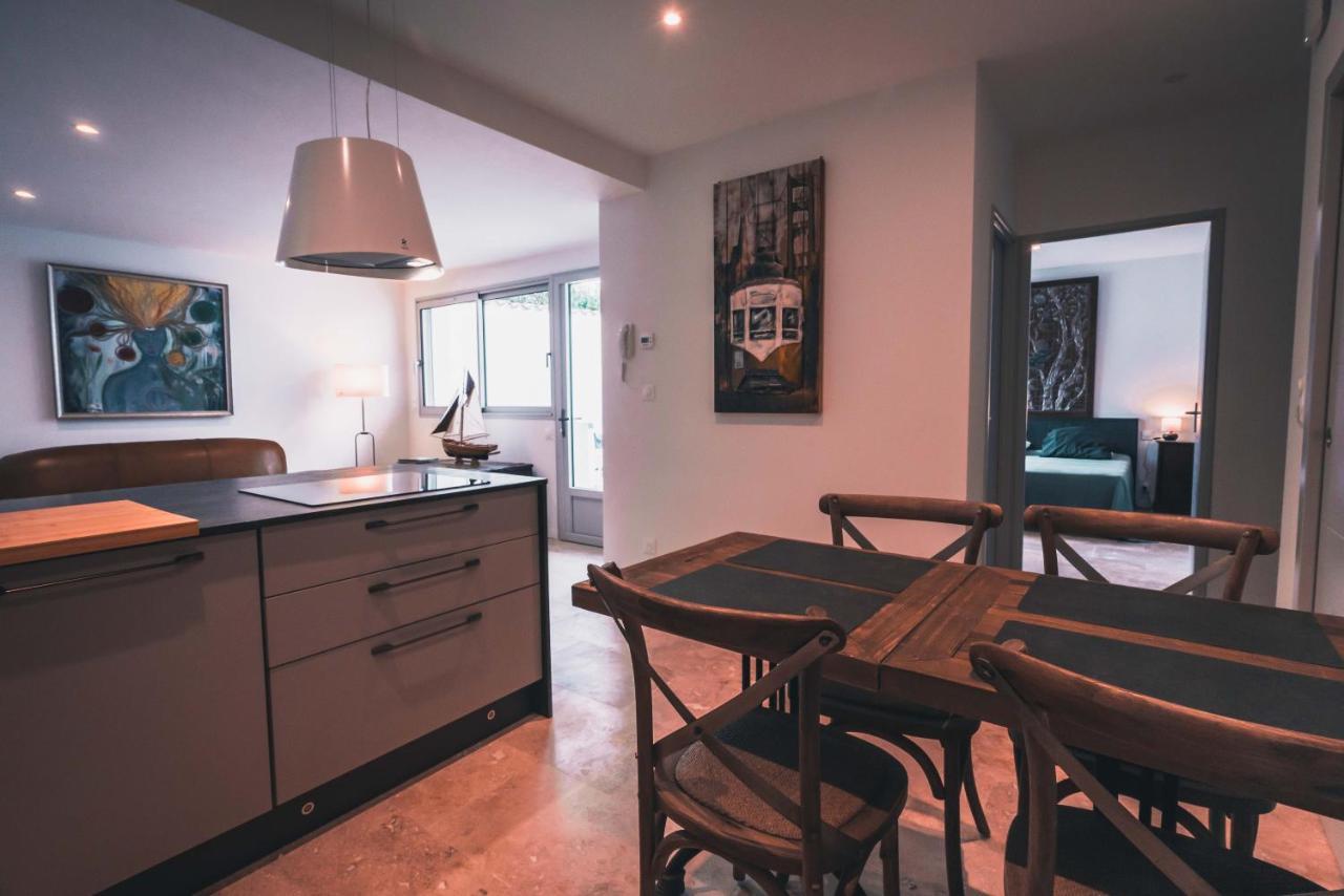 Appartement Avec Cour Privee Centre Ville Classe 4 Etoiles Remparts 1 لا روشيل المظهر الخارجي الصورة